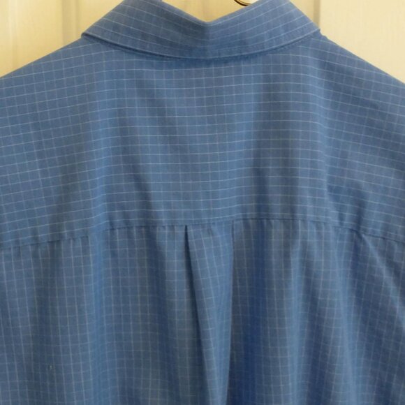 Van Heusen Men's Short Sleeve Button Down Shirt, Size Medium, Blue - Picture 5 of 6